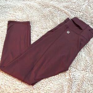 Fabletics cranberry color‎ tights